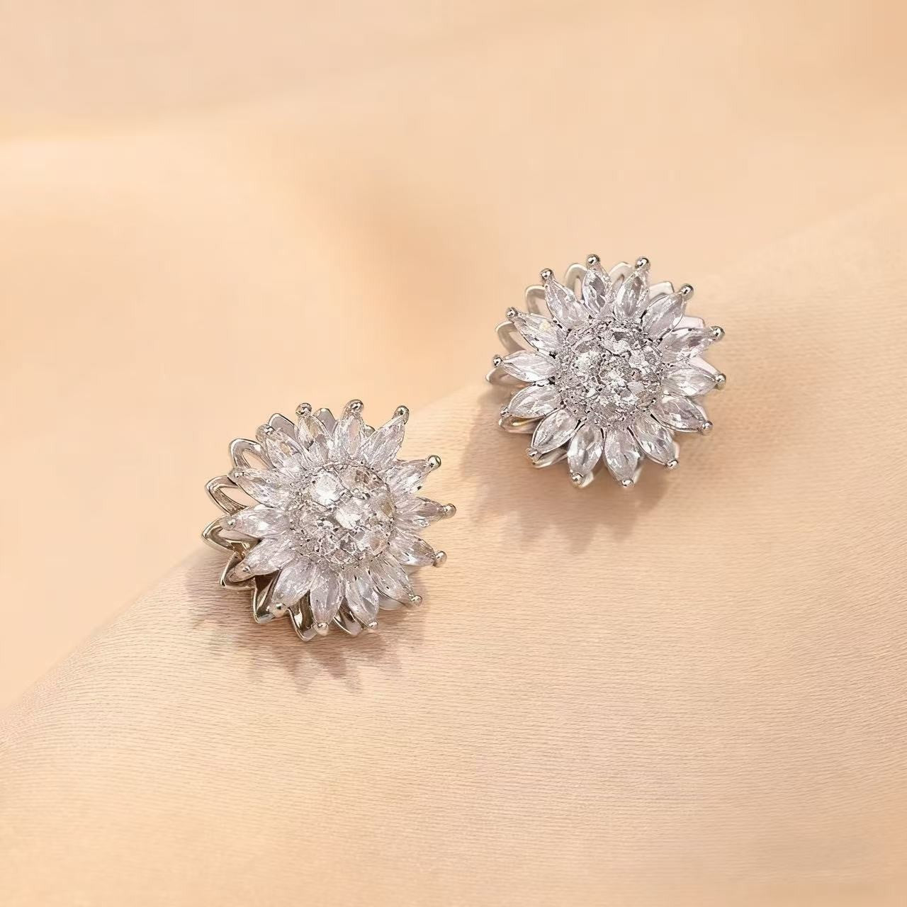 Rotating Sunflower Jewelry Set